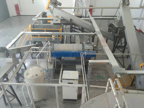 100噸餐廚垃圾處理設備項目現(xiàn)場